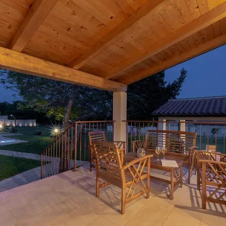 Casa Laurales Βίλα