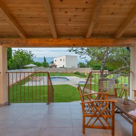 Casa Laurales Βίλα