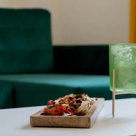 Casa Laurales Βίλα Veli Turini