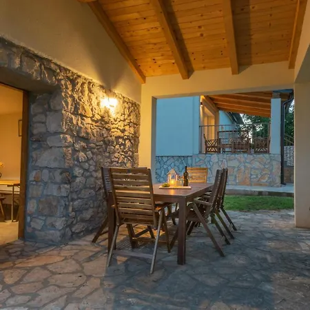 Casa Laurales *