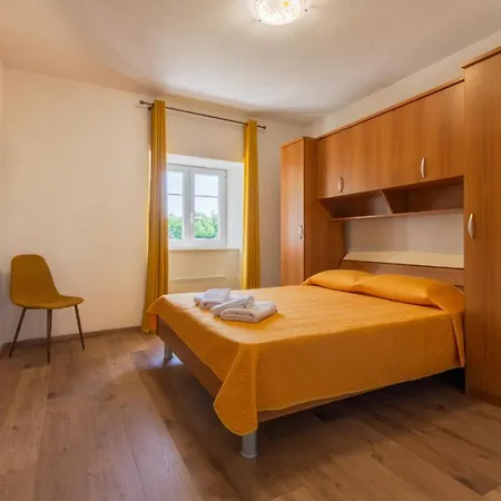 Willa Casa Laurales Veli Turini