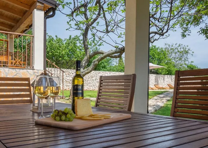 Casa Laurales * Veli Turini